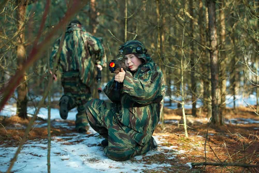 2 boys with best choice laser tag guns