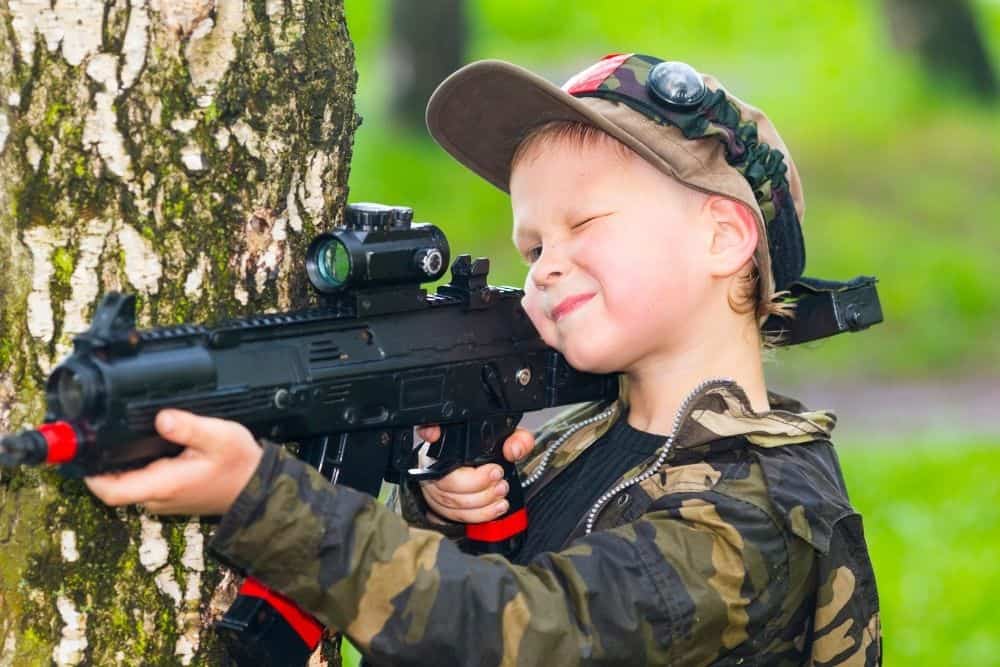 minimum age to play laser tag